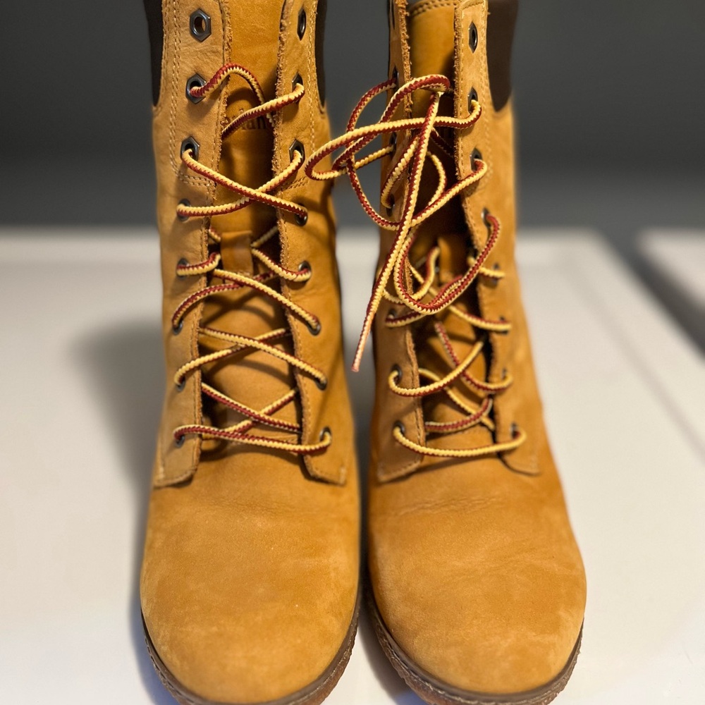 Timberland Women's Brown Lace-Up Boots